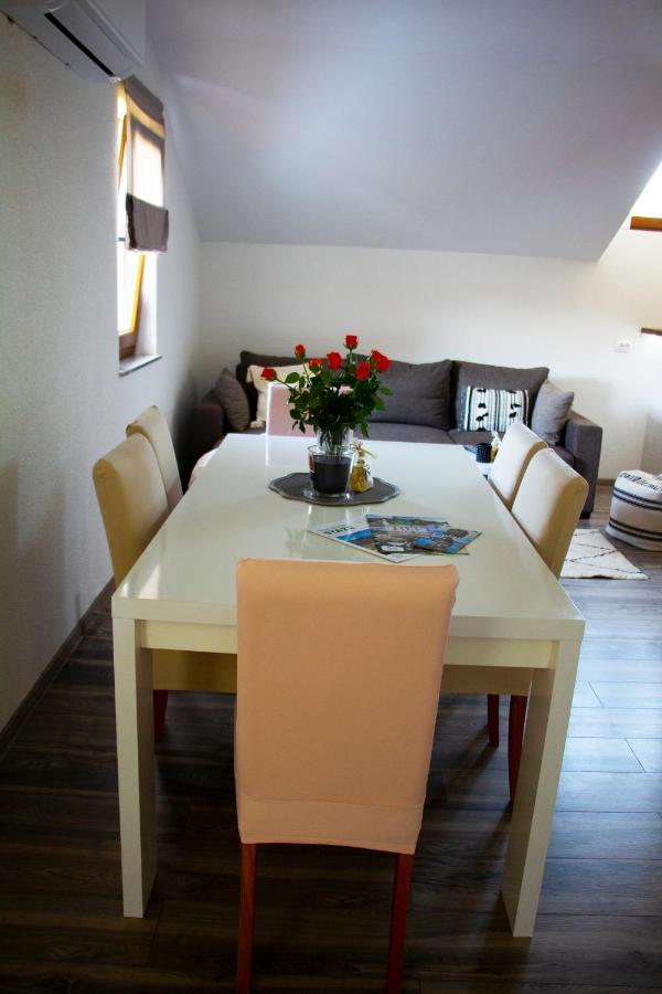 Timeless Appartement Gospić Buitenkant foto