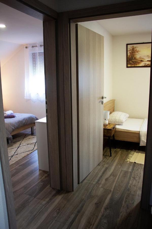 Timeless Appartement Gospić Buitenkant foto