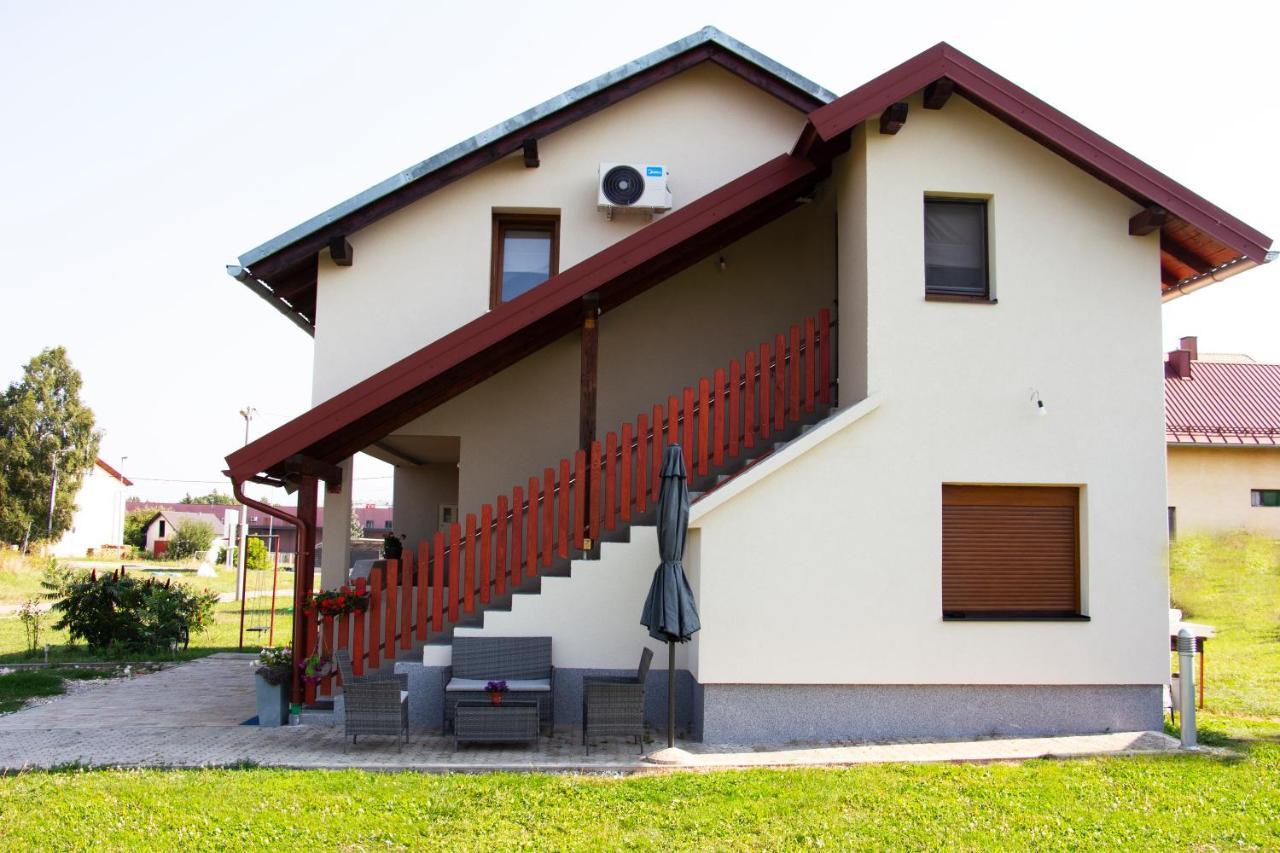 Timeless Appartement Gospić Buitenkant foto